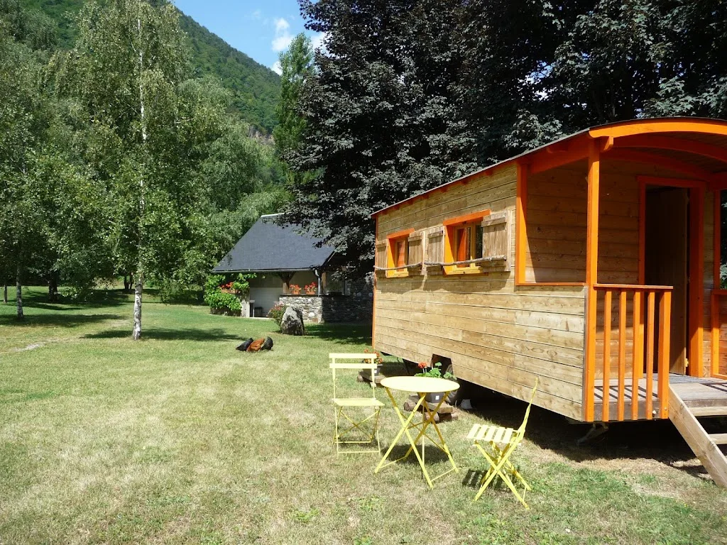 aire naturelle de camping de Cadéac - photo 1