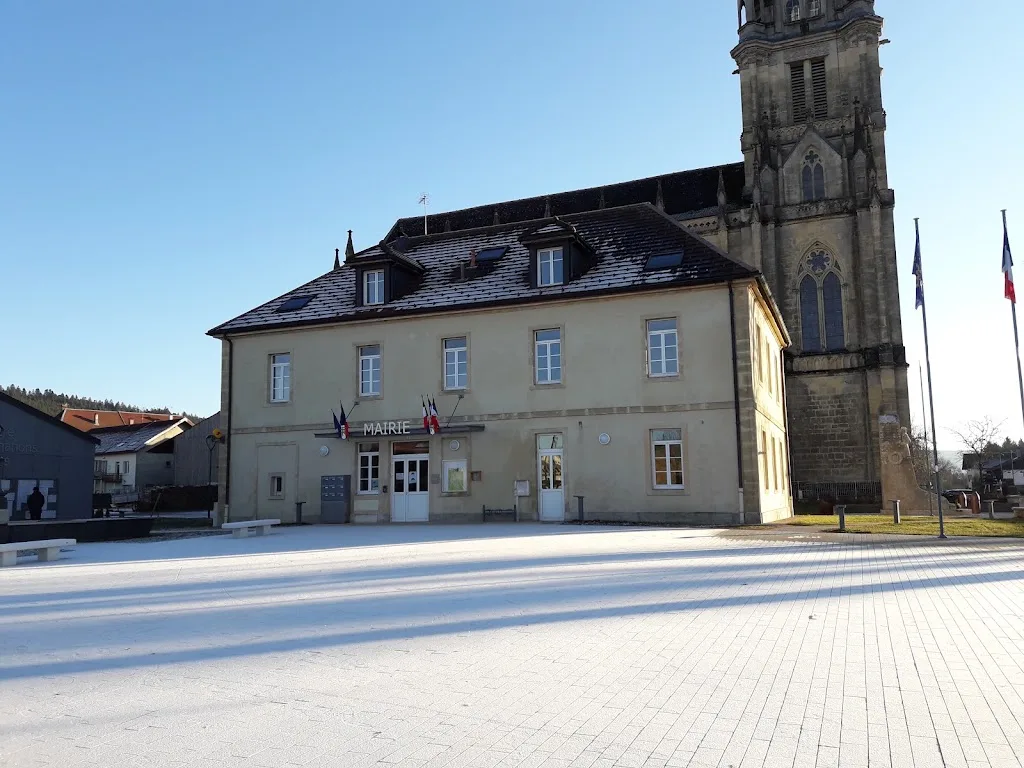 Mairie - photo 1