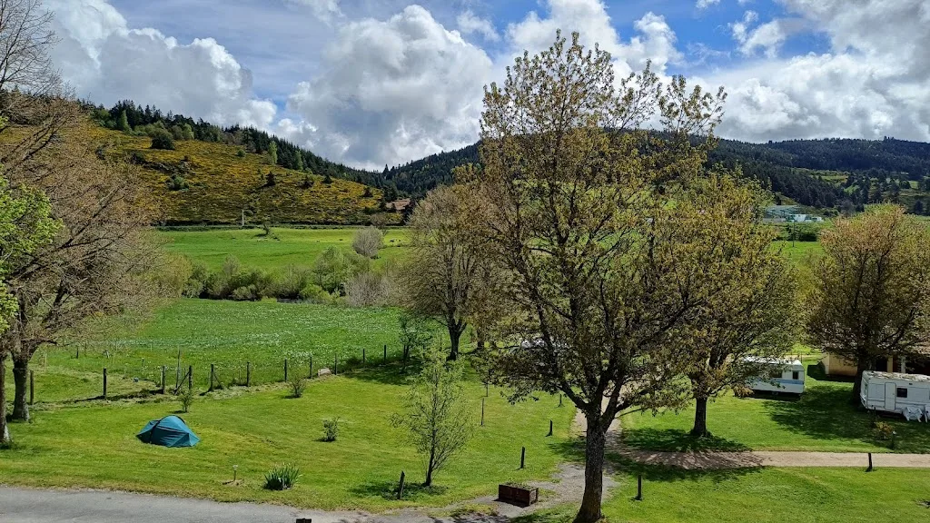 Camping La Cigale de l’Allier en Lozère, près du Lac de Naussac - photo 1