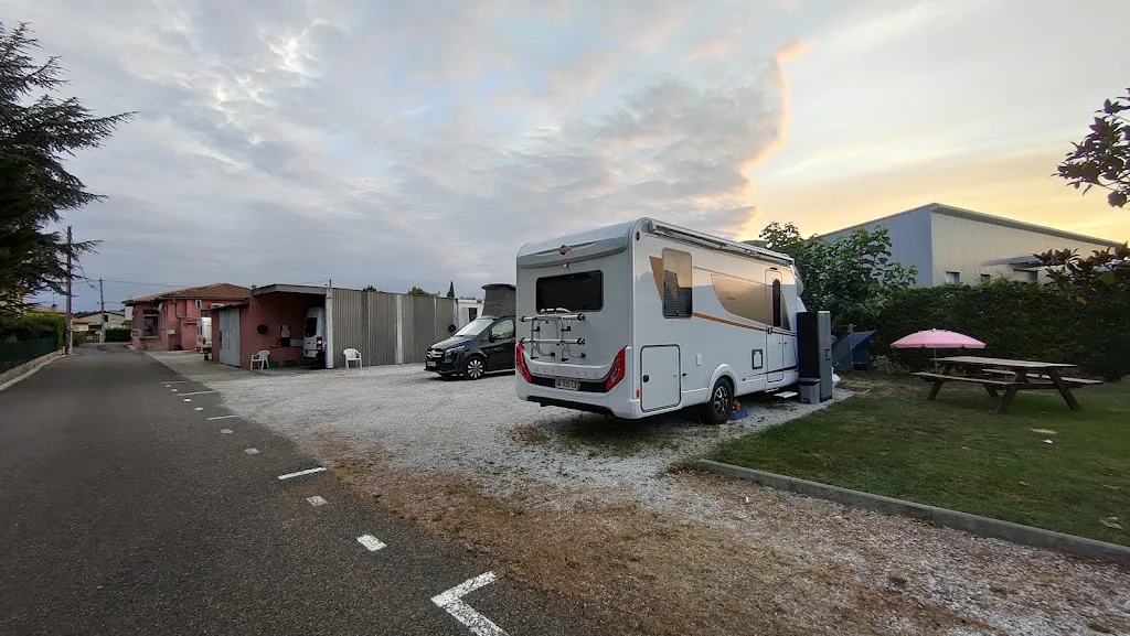 Motorhome parking - photo 3