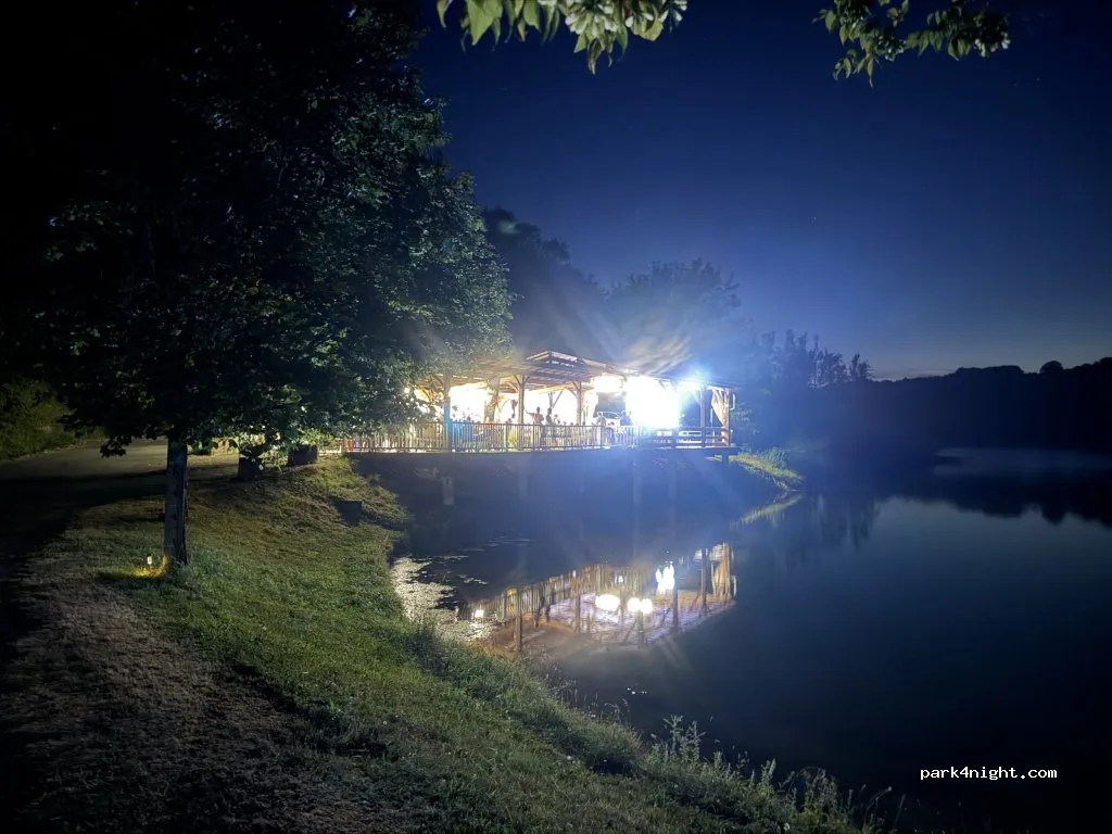 Camping du Lac des Chênes - photo 1
