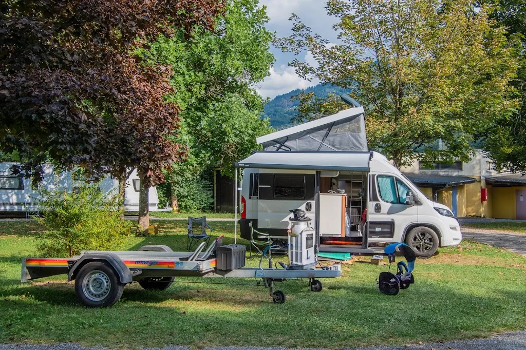 Camping les Thézières - Onlycamp - photo 2