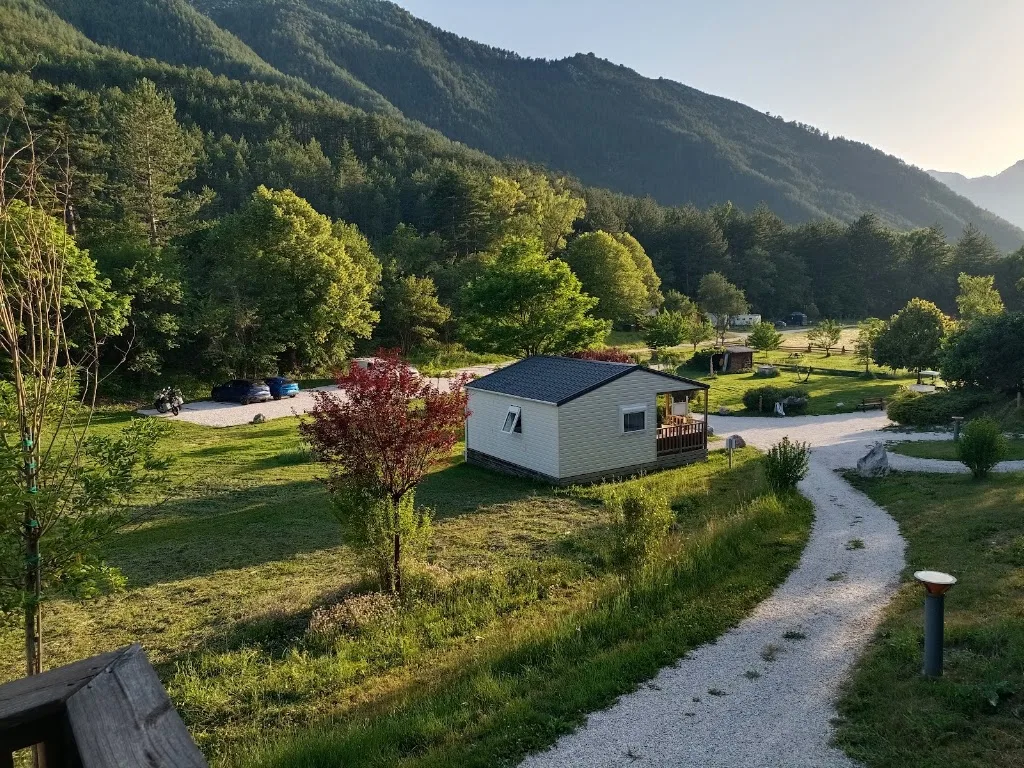 Camping White Rock à Castellane dans le Verdon - photo 1