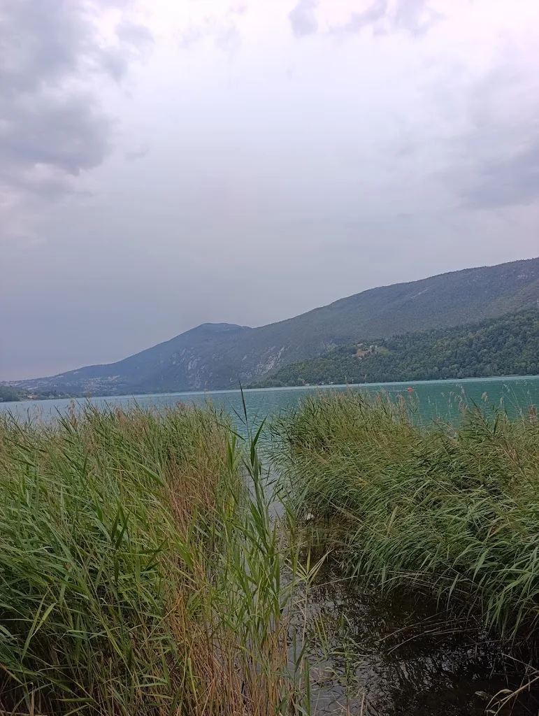 Camping Les Peupliers du Lac - Onlycamp - photo 1