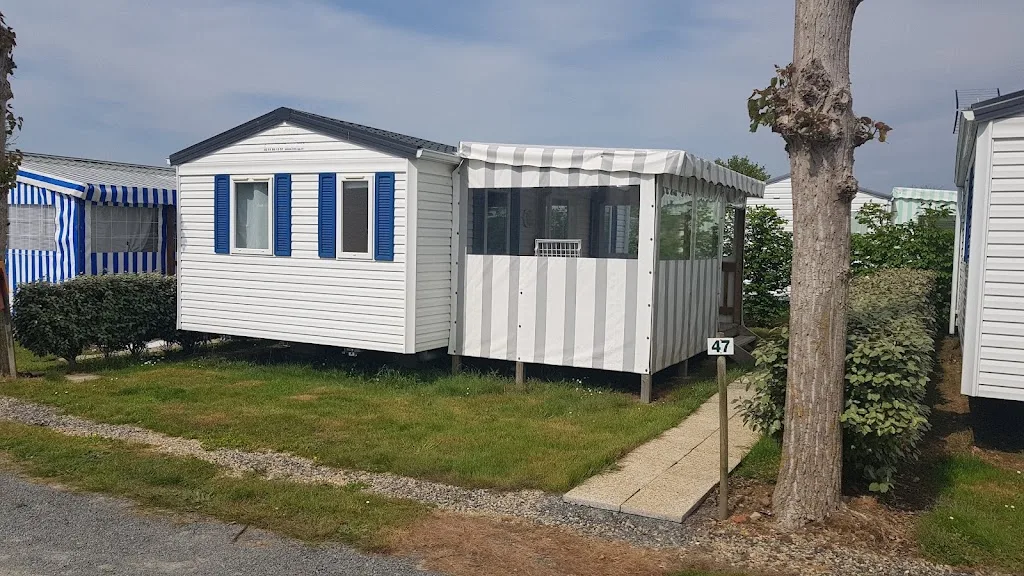 Camping Le Petit Beauregard Saint Gilles Croix de Vie - photo 1