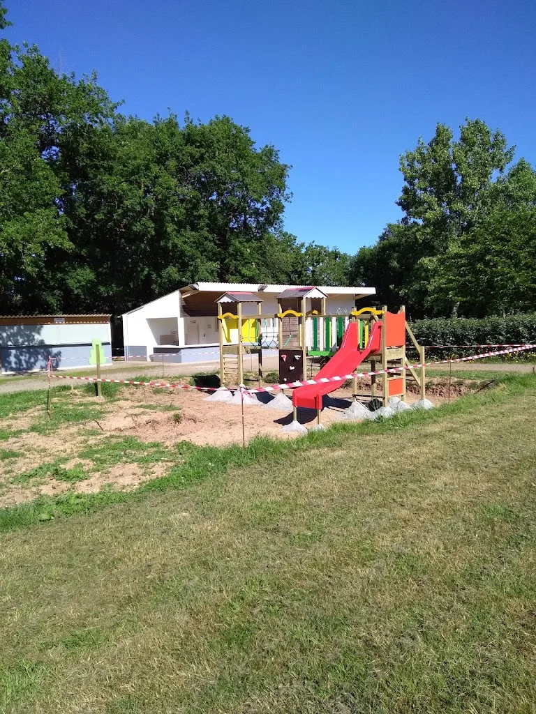 Camping Municipal "Le Bois du Bouquet" - photo 1