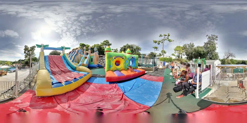 Camping Les Loges 5 Etoiles - photo 2
