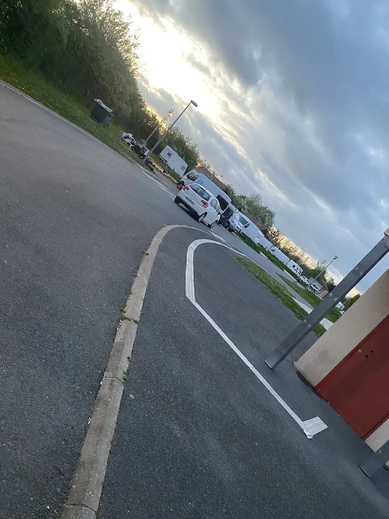 Aire de grand passage des gens du voyage - photo 1