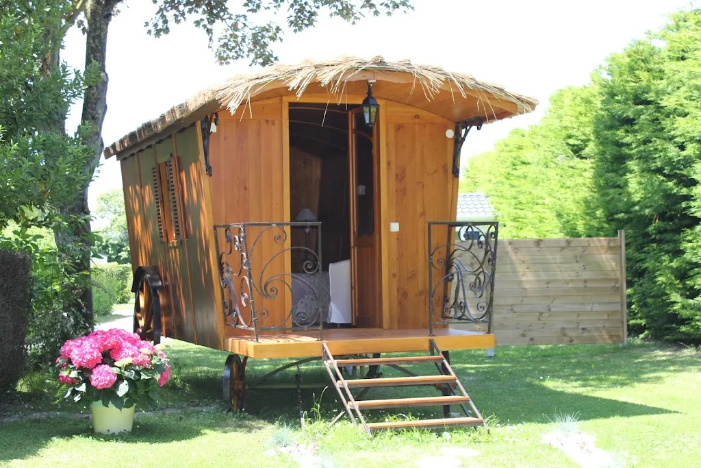 Camping Les Couesnons près du Mont Saint Michel - photo 1