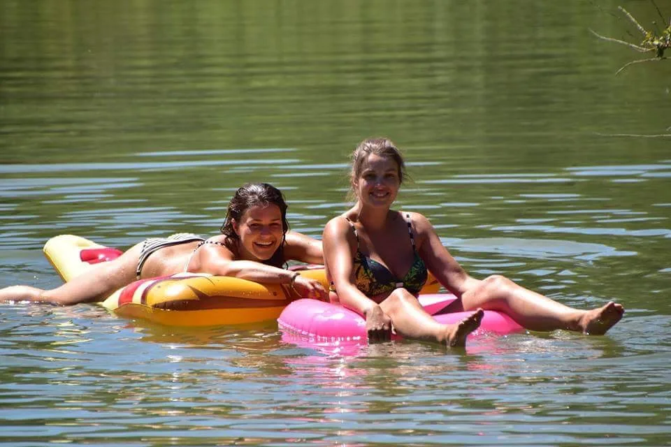 Camping La Brugère Rene En Lieke - photo 1