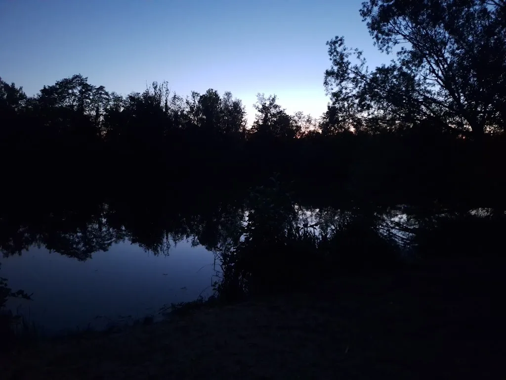 Sport devant canal - photo 1