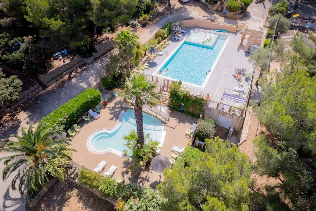Camping 4 étoiles à Saint-Cyr-sur-Mer - Le Clos Sainte-Therese - photo 1