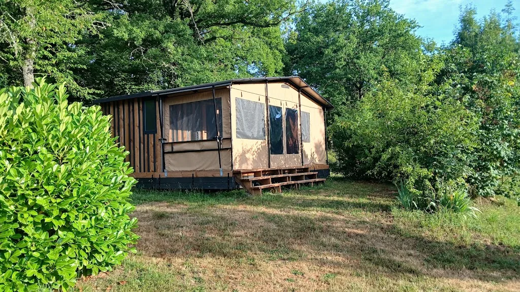 Camping du Lac de Roybon - Onlycamp - photo 1