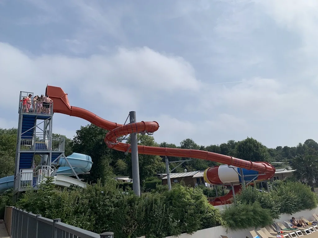 Toboggans et piscines camping - photo 1