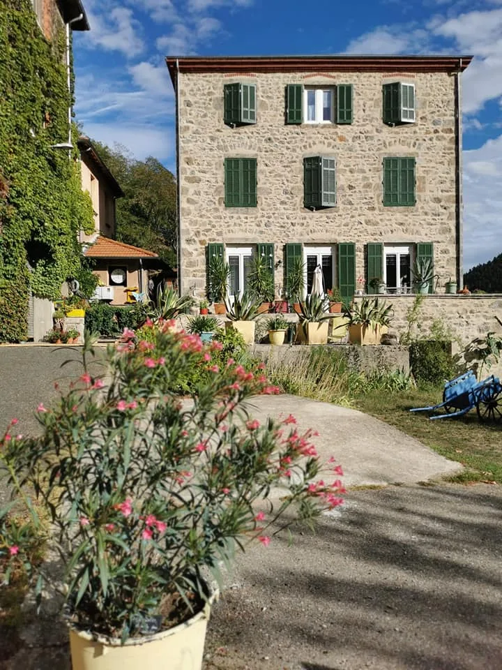 Camping L'Astrée - Onlycamp - photo 2