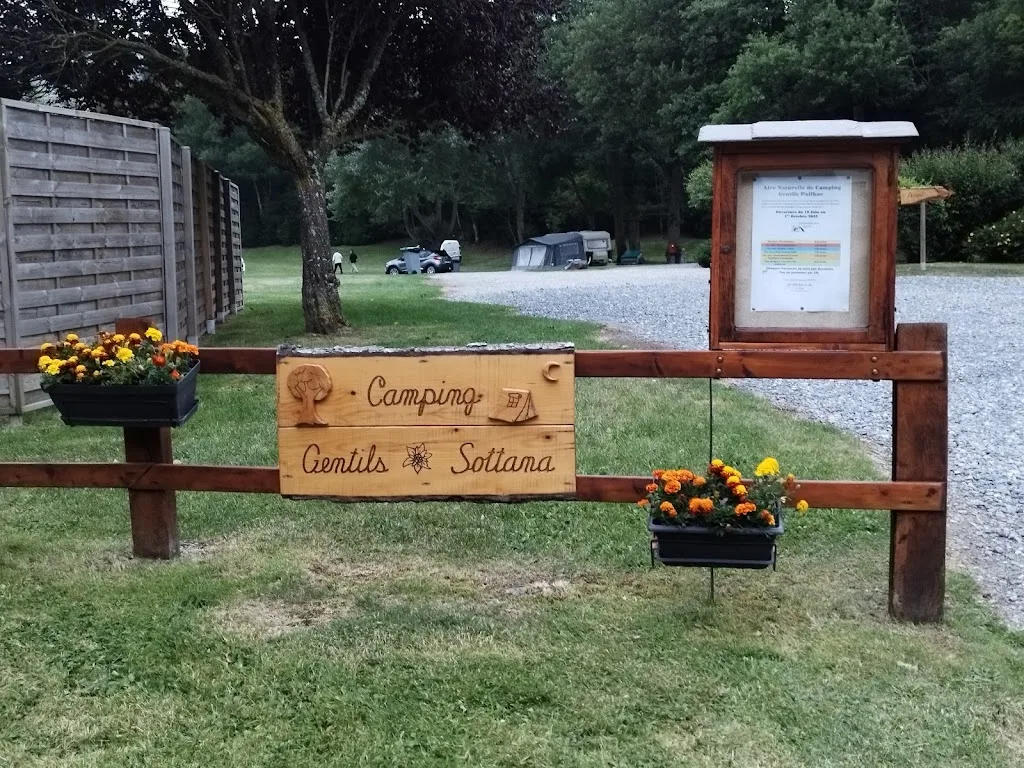 Aire Naturelle de Camping Gentils - photo 1