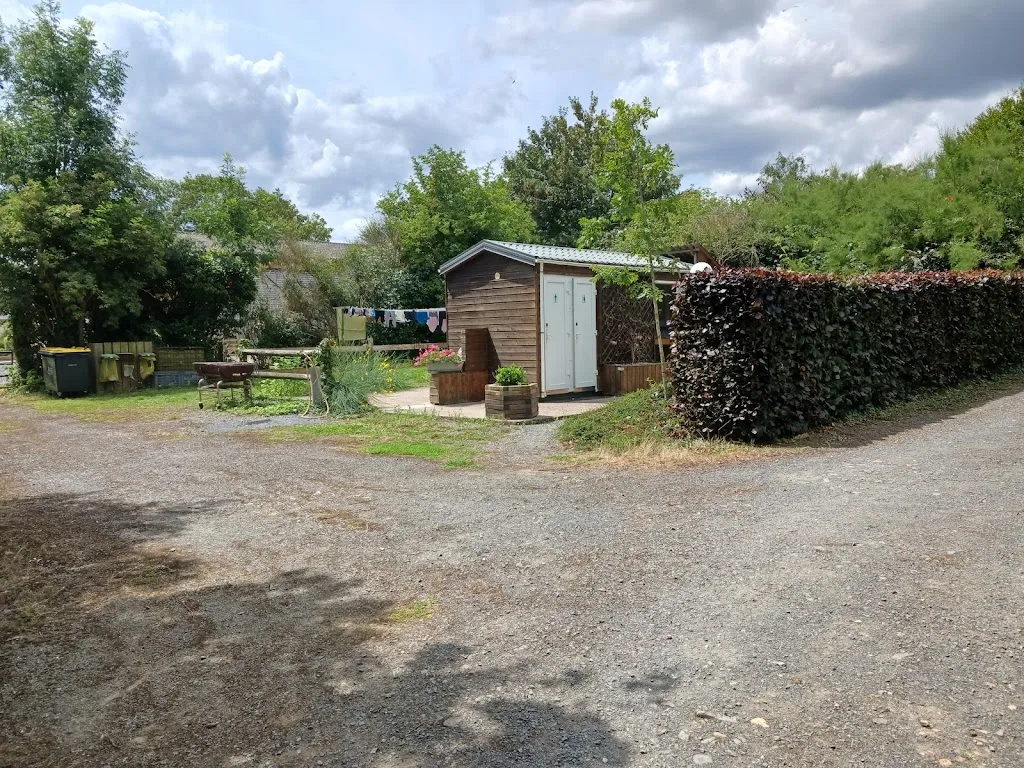 Camping sauvage chez l'habitant et Equest Terrain pour camping car - photo 2