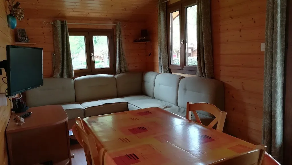 PRL La Taillade de Montségur en Ariège 09 location de chalets de février à octobre 2026 et aire de camping -car - photo 3