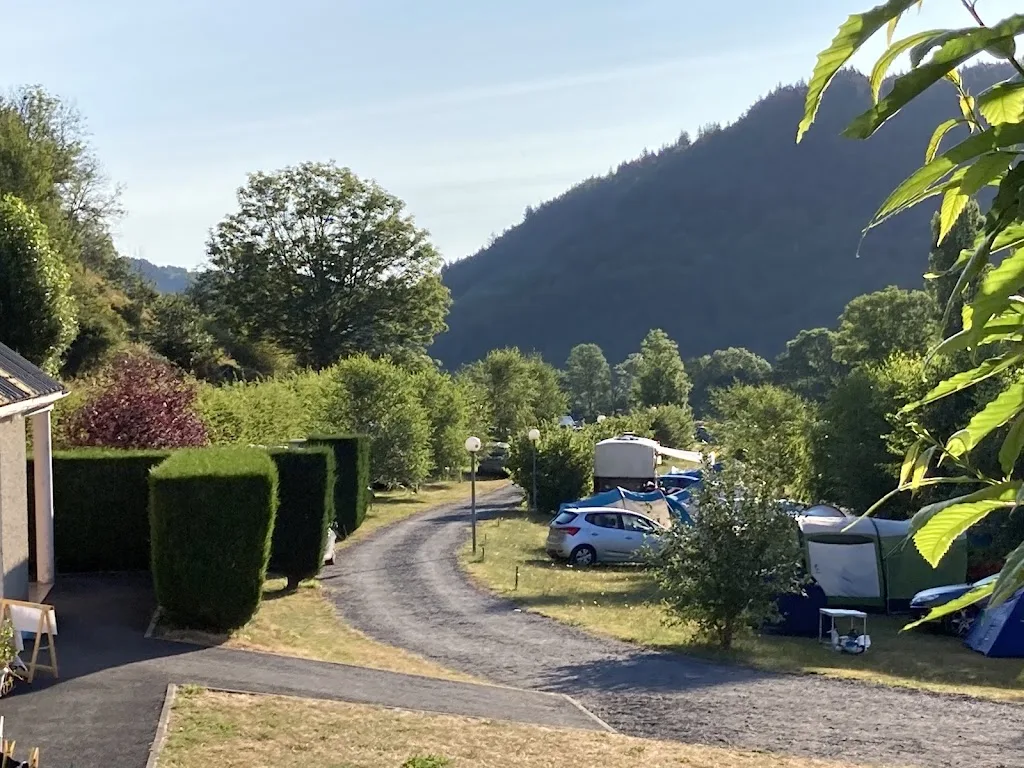 Aire de bivouac de Super-Besse - photo 3