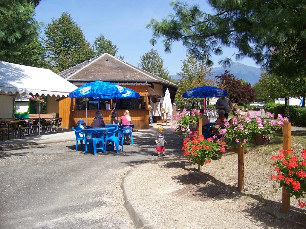Camping du Lac de Carouge - photo 2