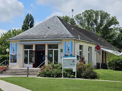 Camping municipal de l'île d'Or